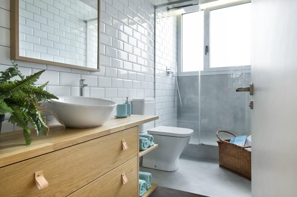 Bathroom with oak vanity