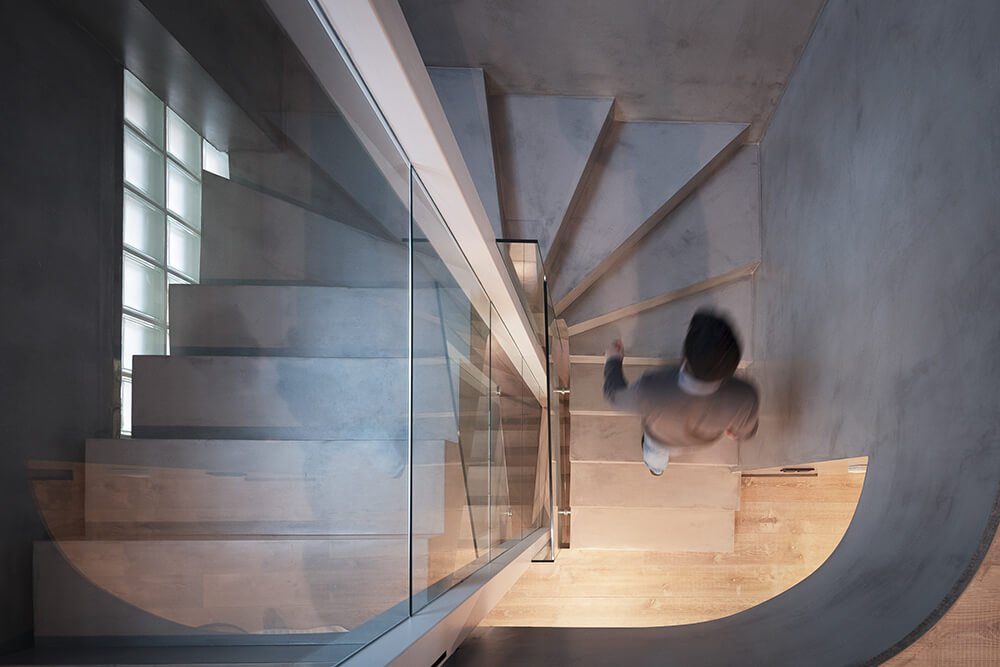 Curved staircase